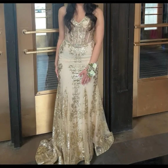 Dancing Queen | Dresses | Dancing Queen Glittering Prom Dress | Poshmark